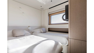 AZIMUT GRANDE 26 M 12 G26M-Guest-Cabin_Low-res