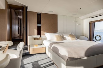 AZIMUT GRANDE 26 M 14 G26M-Owner-Suite-2_Low-res