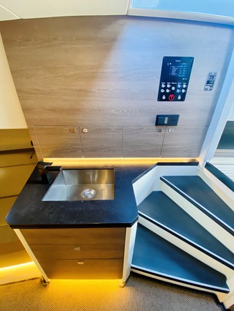 26_2020 Vanquish VQ45-34