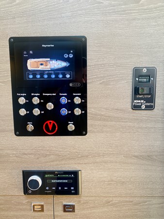 32_2020 Vanquish VQ45-30