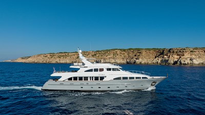 7-HighRes_MYSeaBelle_C&N_CP_-DJI_0989
