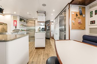 Sea Belle-2305-042-galley-min