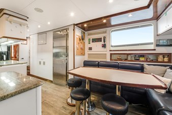Sea Belle-2305-043-galley-min