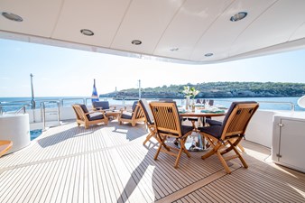 Sea Belle-2305-049-deck-min