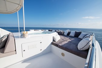 Sea Belle-2305-057-jacuzzi-min