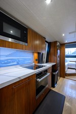 COOL CHANGE 9 Galley