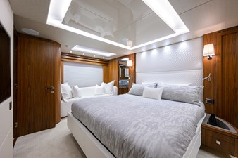 COOL CHANGE 19 Master Stateroom
