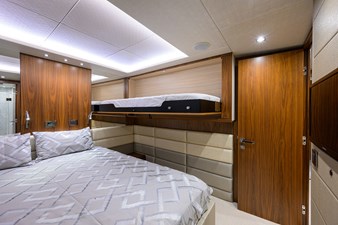 COOL CHANGE 34 Starboard Guest Stateroom