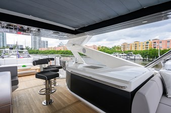 COOL CHANGE 45 Flybridge Bar