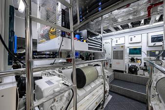 COOL CHANGE 68 Engine Room