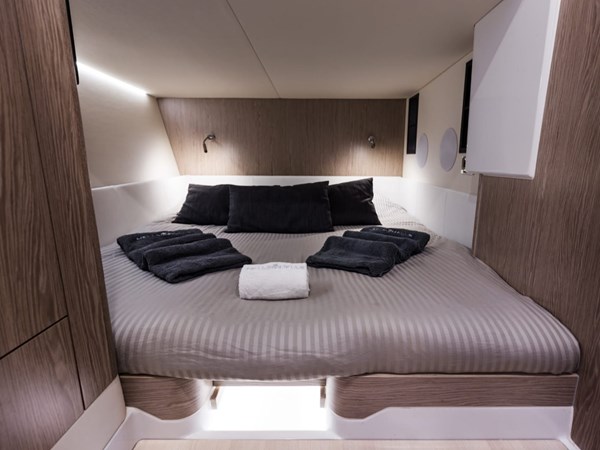 8255b2b3-2db8-47db-bd35-06eb8aec1079-large