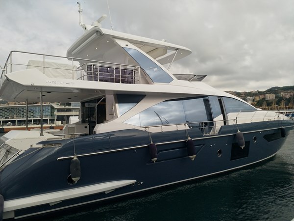 AZIMUT 72 FLY 2022