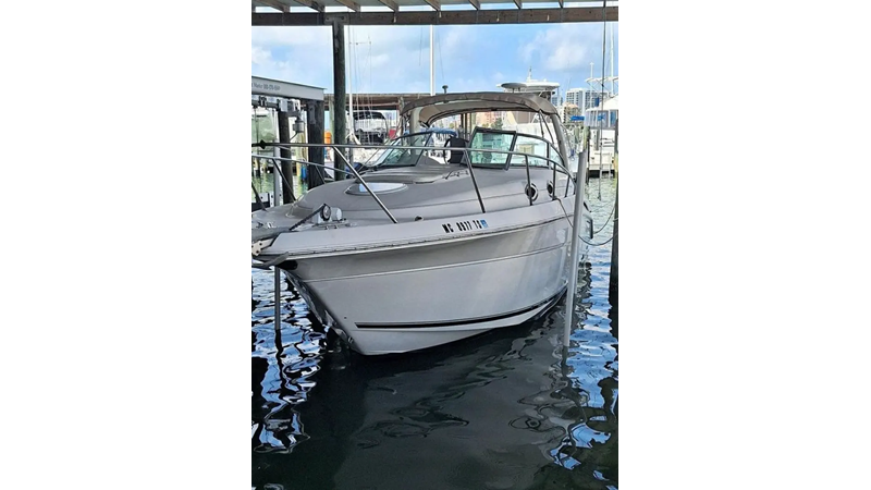 2001 MONTEREY 282 CRUISER