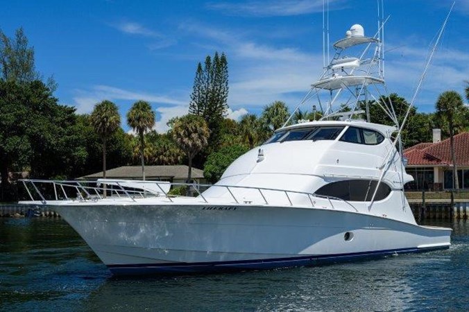 1.2_2007 68ft Hatteras 68 Convertible