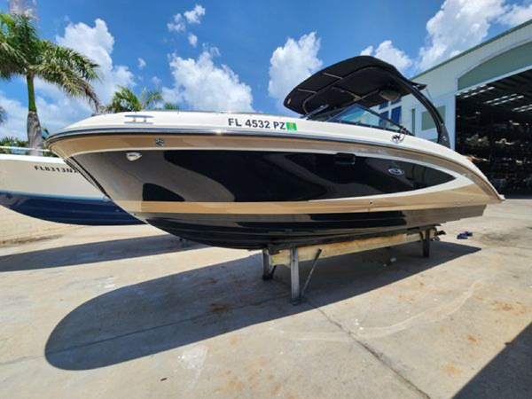 2015 SEA RAY 270 SUNDECK