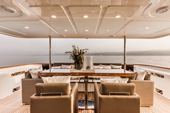 Yvonne 7 NAVETTA 28-2-275