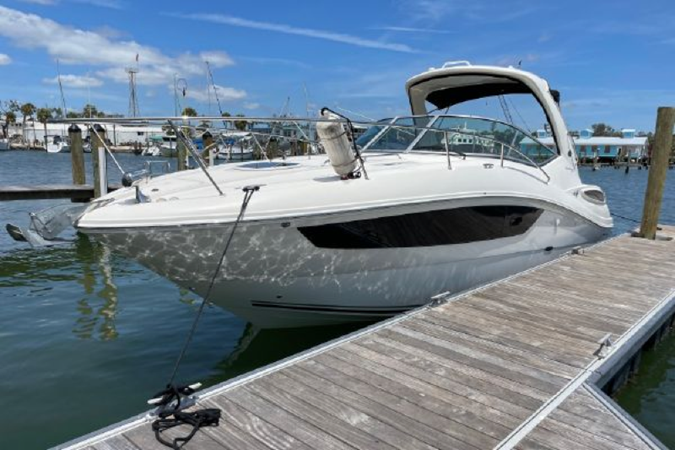 2016 SEA RAY 330 SUNDANCER