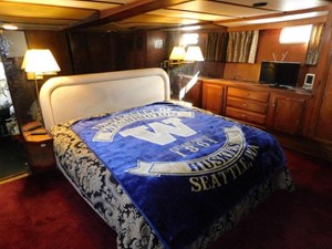 Monk-McQueen 74 Motoryacht - Master Suite