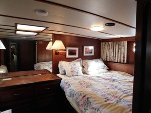 Monk-McQueen 74 Motoryacht - Guest Suite