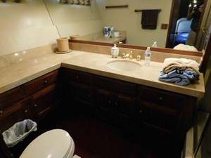 Monk-McQueen 74 Motoryacht - Head