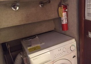 1988 Carver 42 Aft Cabin 32 P_035