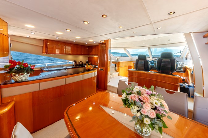 M/Y LADY YOUSRA SUNSEEKER 82 Kitchen