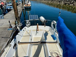 1973 Tanzer 22 Sloop 11 Tanzer 22 Sloop - Cockpit