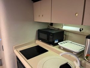 1999 Cruisers Yachts 3075 Rogue Power Cruiser 1 2