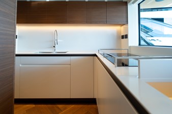 X90 FAST - brand new - never used 14 X90 Fast galley