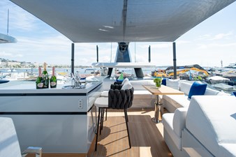 X90 FAST - brand new - never used 16 X90 Fast sun deck