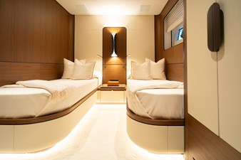 X90 FAST - brand new - never used 36 X90 Fast Twin cabin