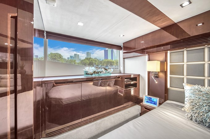 9101351_20231025124801951_1_XLARGE