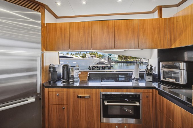 21_2014 73ft  Sunseeker Manhattan GRAMERCY 28