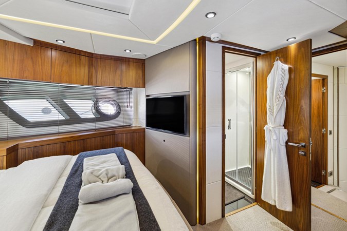 38_2014 73ft  Sunseeker Manhattan GRAMERCY 28