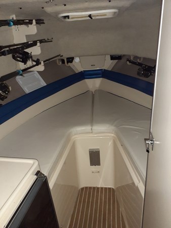 Grady 26 jpeg v berth open