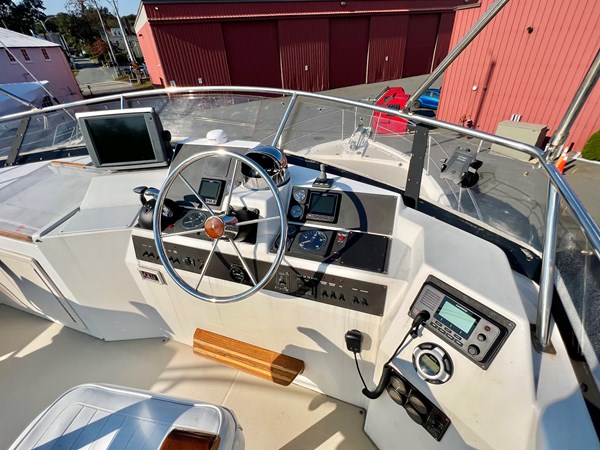 Flybridge Cockpit
