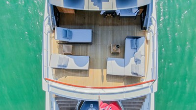 HARD 8  9 Sanlorenzo SX88 Flybridge