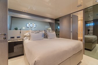 HARD 8  19 Sanlorenzo SX88 VIP Cabin