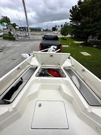 9102475_20231024163953102_1_XLARGE