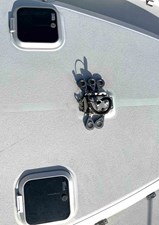 ONEIDA 10 Mid-deck hatches & mast step  IMG_1752