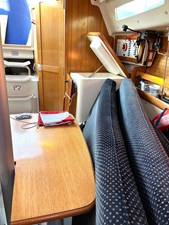 ONEIDA 26 Salon - port from fwd  IMG_1956