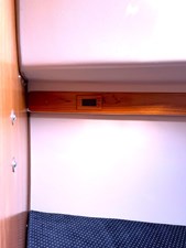 ONEIDA 38 V-berth - port  IMG_1954