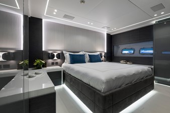 Mangusta Maxi Open 110#5 - NANA I - carefully used 31 LD_guest area_170920_0033