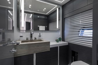 Mangusta Maxi Open 110#5 - NANA I - carefully used 35 LD_guest area_170920_0049