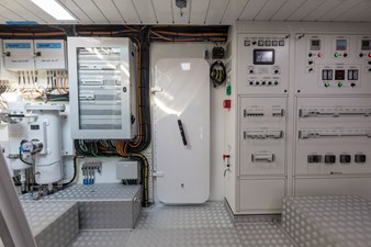 Mangusta Maxi Open 110#5 - NANA I - carefully used 62 LD_engine room_170920_0017