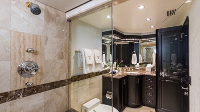 TANZANITE 12 TANZANITE 145' Westship 2004/2023 - Guest Ensuite