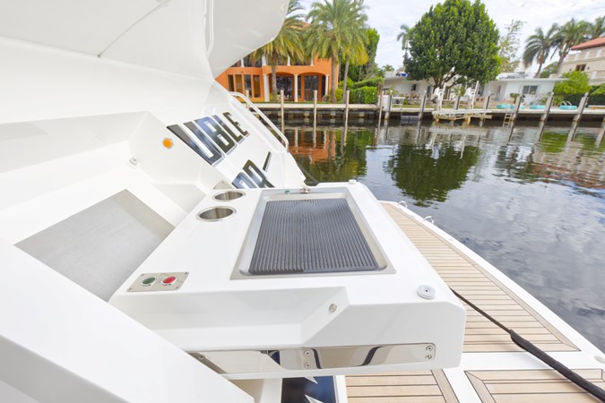 12_2022 74ft Sunseeker 74 Sport Yacht