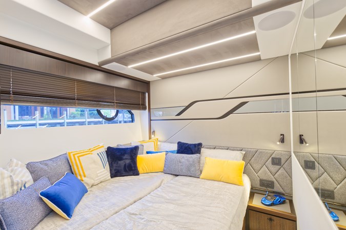 34_2022 74ft Sunseeker 74 Sport Yacht