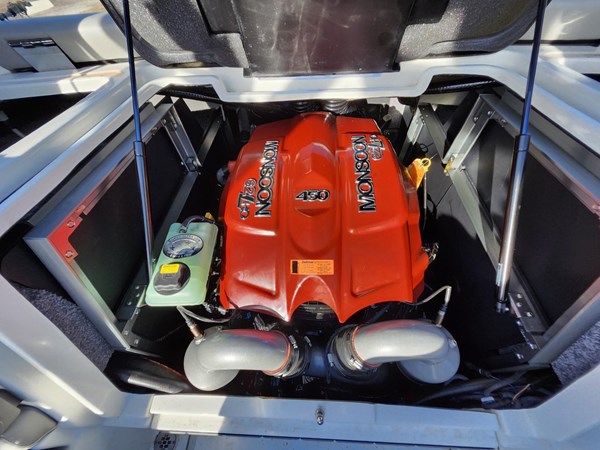 9193903_20240112115701711_1_XLARGE