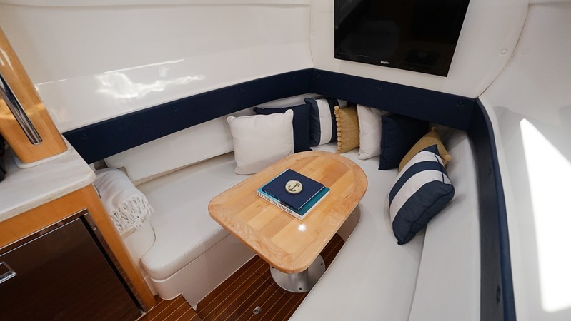Cabin Table - AUDACIOUS 47’ (14.33m) Intrepid, 475 Panacea, 2016